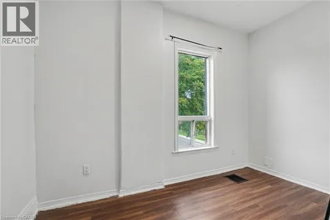52 Cathcart Street Hamilton ON L8R 1M5