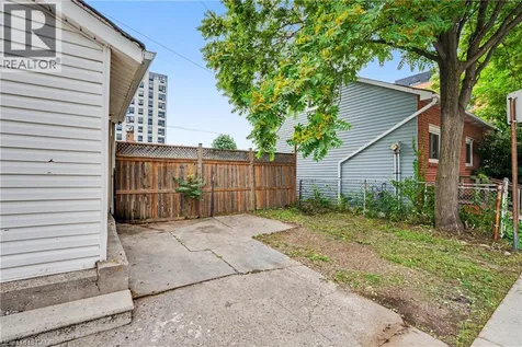 52 Cathcart Street Hamilton ON L8R 1M5