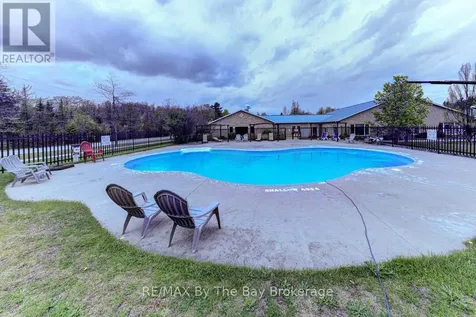 85 Theme Park Drive Wasaga Beach ON L9Z 1X7