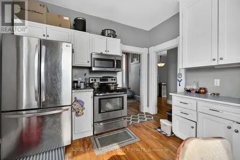 2 -42 King Street East Brockville ON K6V 1B1
