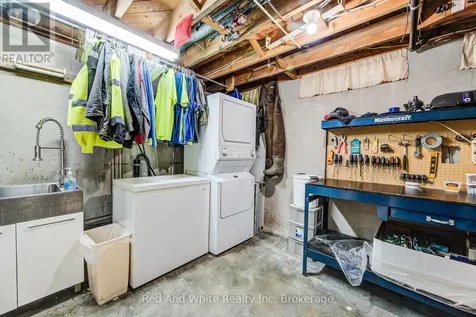 192 Warren Road Kitchener ON N2M 4T7
