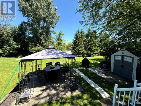 13 Southline Avenue Huron-kinloss ON N2Z 2X5