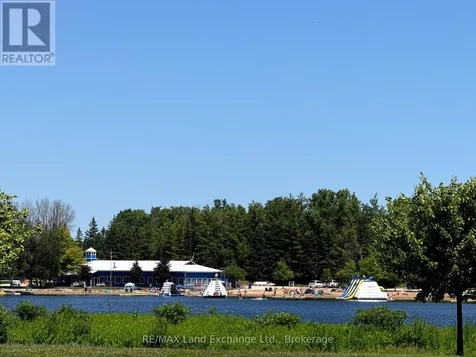 13 Southline Avenue Huron-kinloss ON N2Z 2X5