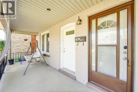 1249 Marentette Avenue Windsor ON N8X 4C7