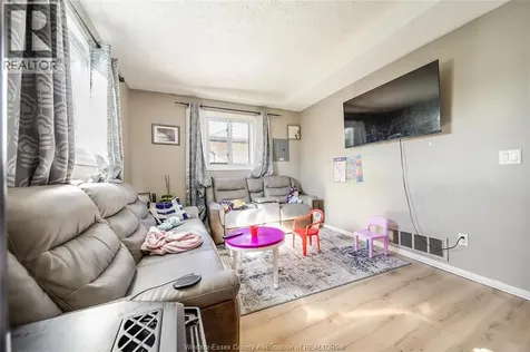 1249 Marentette Avenue Windsor ON N8X 4C7