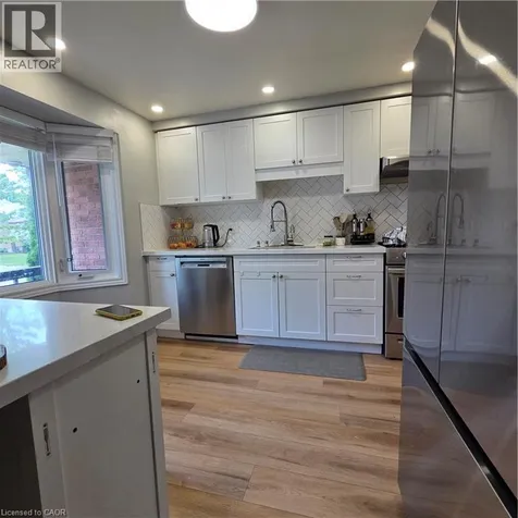 158 Newbury Drive Kitchener ON N2N 2N8