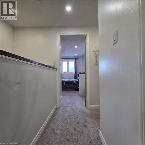 158 Newbury Drive Kitchener ON N2N 2N8