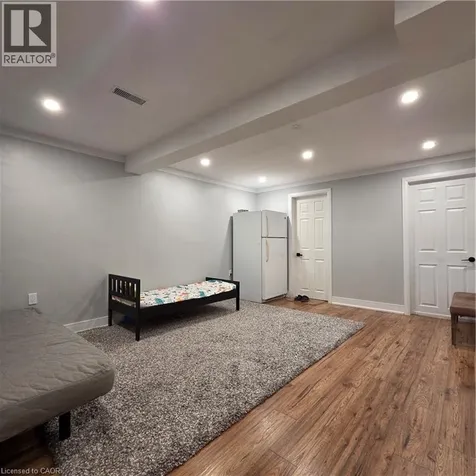 158 Newbury Drive Kitchener ON N2N 2N8