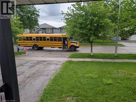 158 Newbury Drive Kitchener ON N2N 2N8