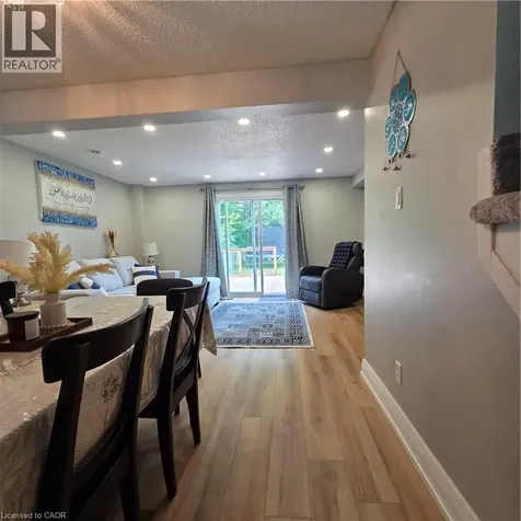 158 Newbury Drive Kitchener ON N2N 2N8