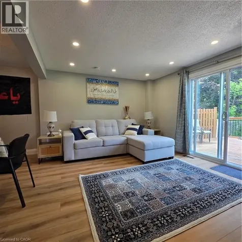 158 Newbury Drive Kitchener ON N2N 2N8