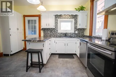 162 Grand River Street North Paris ON N3L 2M6