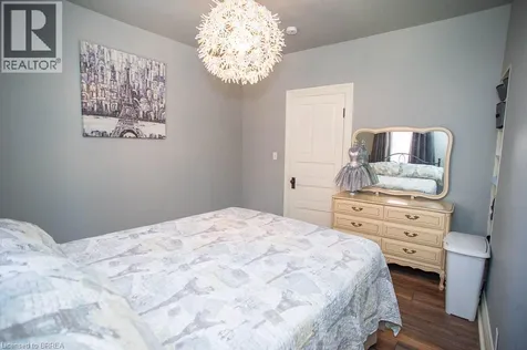 162 Grand River Street North Paris ON N3L 2M6