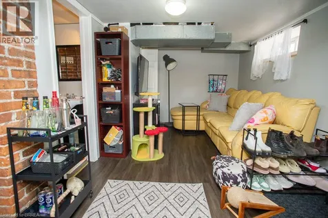 162 Grand River Street North Paris ON N3L 2M6