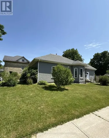 12 East Avenue St. Thomas ON N5R 3S8