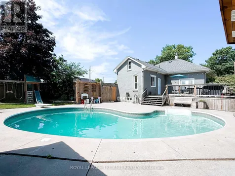 12 East Avenue St. Thomas ON N5R 3S8