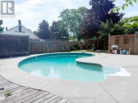 12 East Avenue St. Thomas ON N5R 3S8
