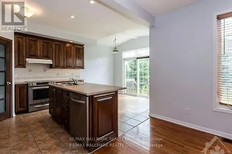 135 Stedman Street Ottawa ON K1T 0B4