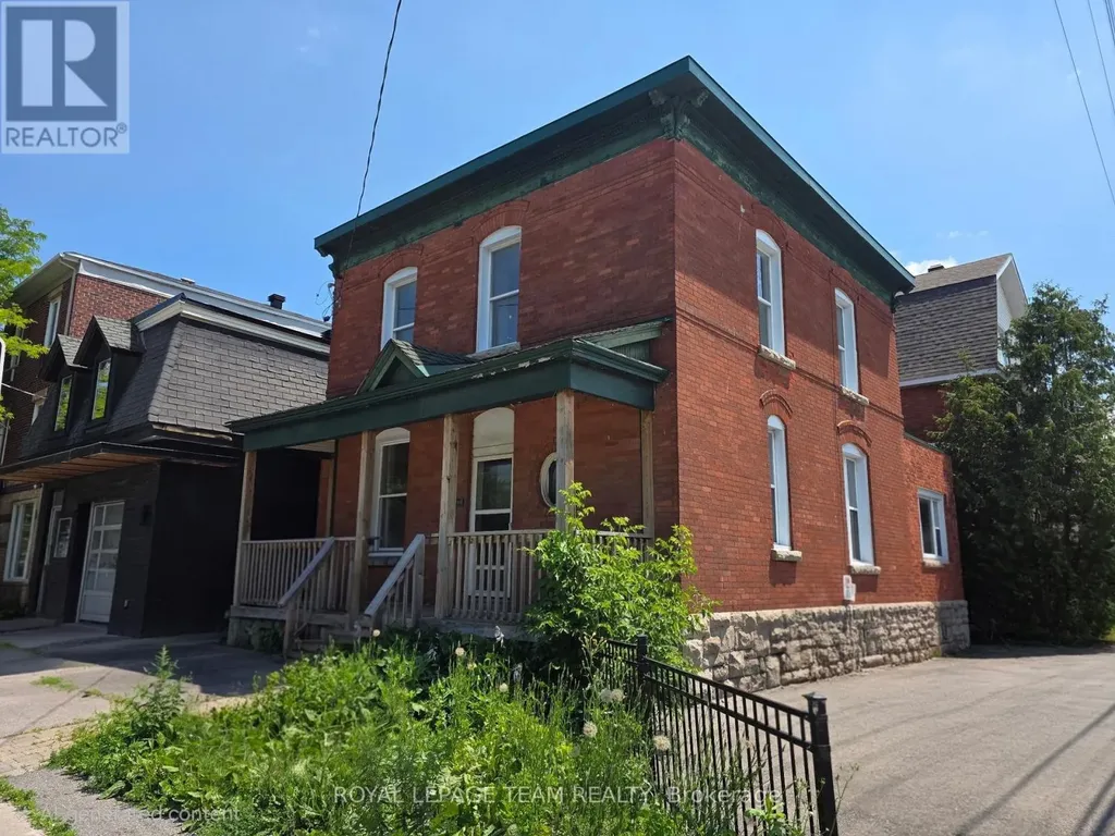 498 Gladstone Avenue Ottawa ON K1R 5N8