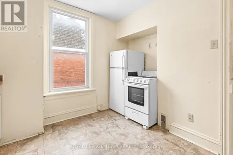 498 Gladstone Avenue Ottawa ON K1R 5N8