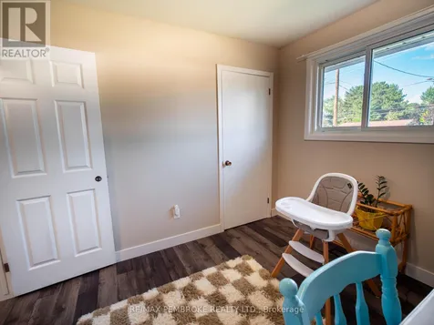 23 Doran Road Petawawa ON K8H 1P8