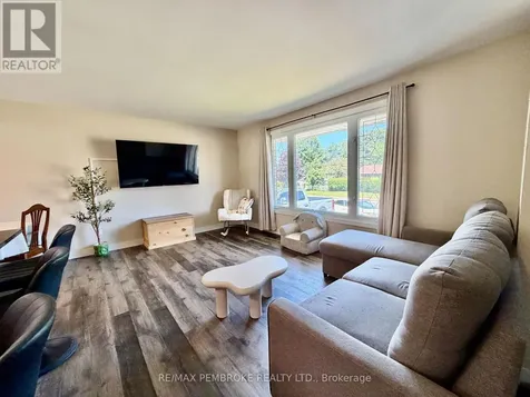 23 Doran Road Petawawa ON K8H 1P8