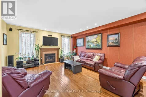 160 Hillman Marsh Way Ottawa ON K1T 0A8