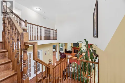 160 Hillman Marsh Way Ottawa ON K1T 0A8