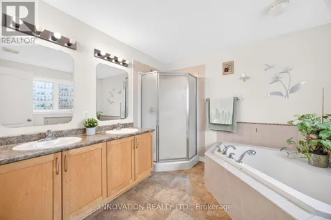 160 Hillman Marsh Way Ottawa ON K1T 0A8