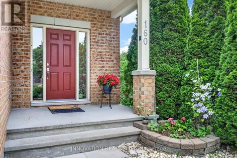 160 Hillman Marsh Way Ottawa ON K1T 0A8