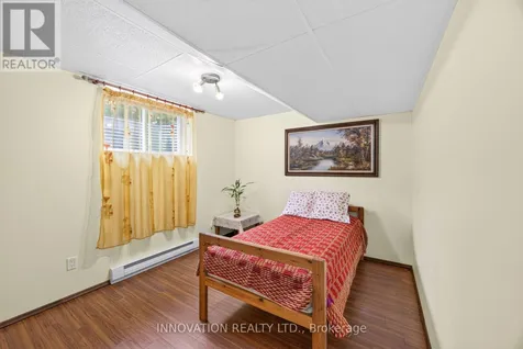 160 Hillman Marsh Way Ottawa ON K1T 0A8