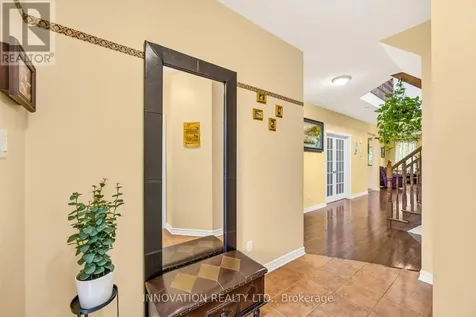160 Hillman Marsh Way Ottawa ON K1T 0A8