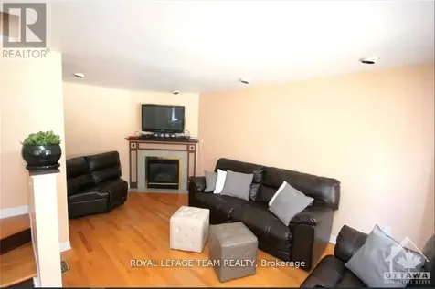 376 Lisgar Street Ottawa ON K2P 2J3