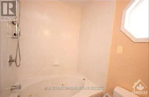 376 Lisgar Street Ottawa ON K2P 2J3