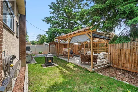 2450 Magnus Avenue Ottawa ON K1G 1J8