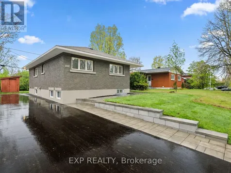 2393 Sheldon Avenue Ottawa ON K2C 1K4