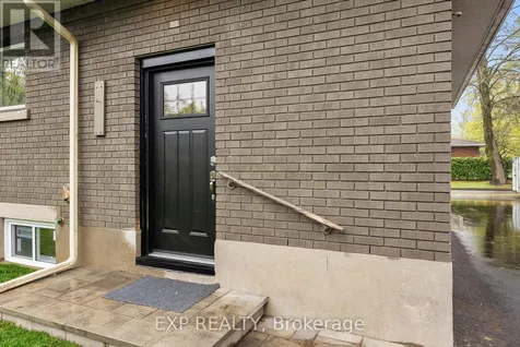 2393 Sheldon Avenue Ottawa ON K2C 1K4