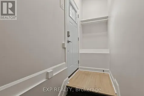 2393 Sheldon Avenue Ottawa ON K2C 1K4