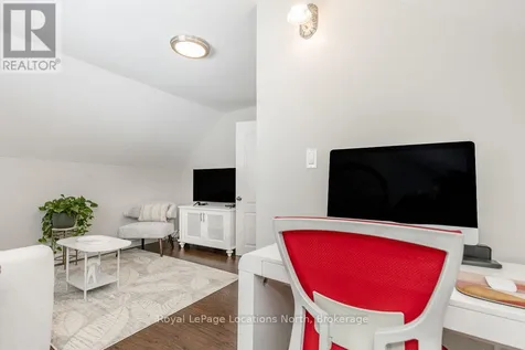 52 Seventh Street Collingwood ON L9Y 2A7