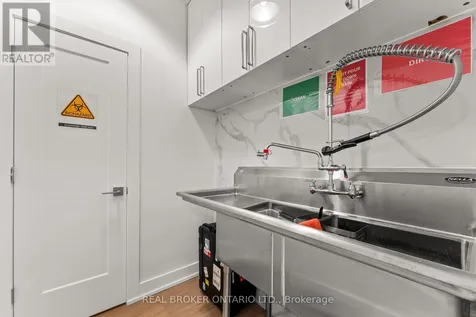 21 Camden Street Toronto (waterfront Communities) ON M5V 1V2