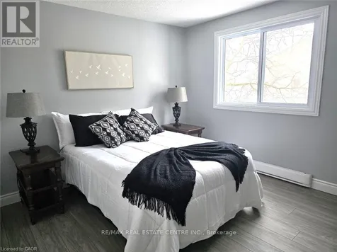 565 Greenfield Avenue Kitchener ON N2C 2P3