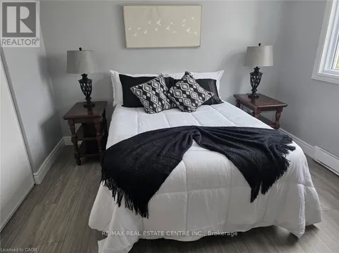565 Greenfield Avenue Kitchener ON N2C 2P3