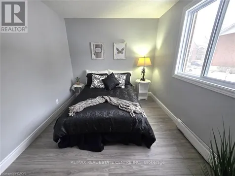 565 Greenfield Avenue Kitchener ON N2C 2P3