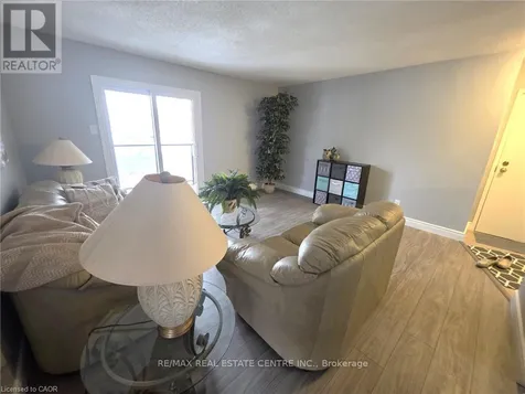 565 Greenfield Avenue Kitchener ON N2C 2P3