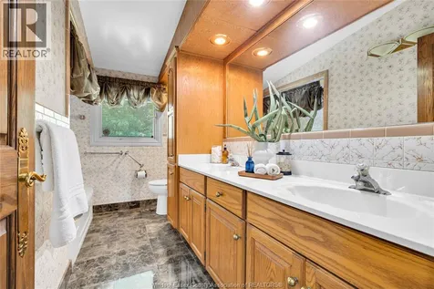 2849 Byng Road Windsor ON N8W 3G5