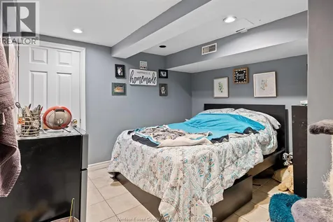 554 Askin Avenue Windsor ON N9B 2X4