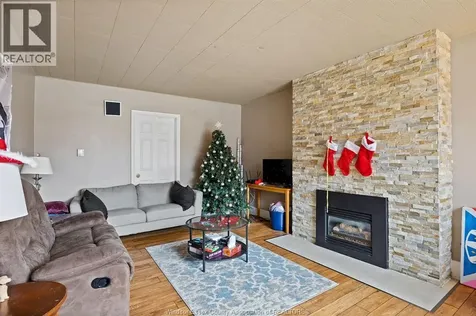 554 Askin Avenue Windsor ON N9B 2X4