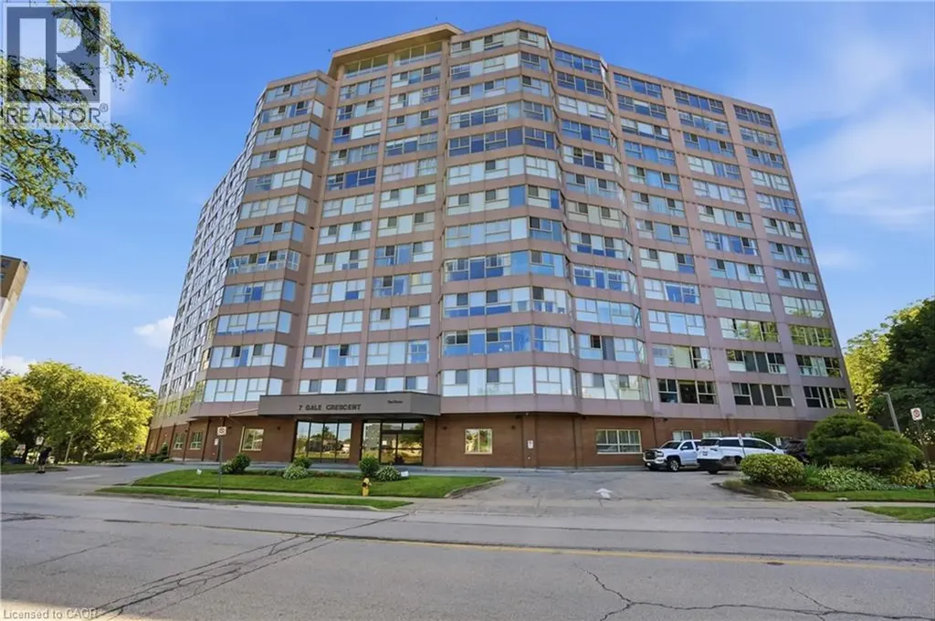 7 Gale Crescent St. Catharines ON L2M 7M8
