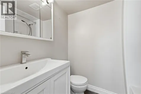 7 Gale Crescent St. Catharines ON L2M 7M8