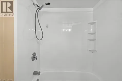 7 Gale Crescent St. Catharines ON L2M 7M8